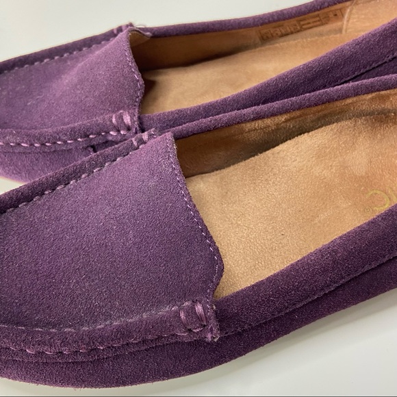 Vionic Chill Debbie Suede Loafers Flats Size 6 Purple Plum - Picture 2 of 9